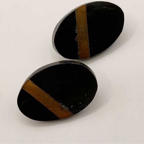 Vintage black bone and brass inlay stripe chunky oval stud earrings - Picture 12 of 13